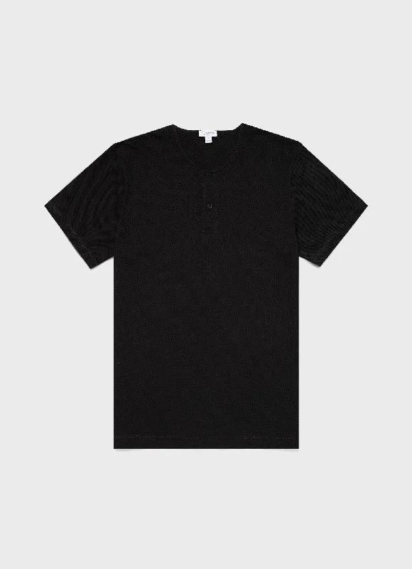 Men's Riviera Henley in Black