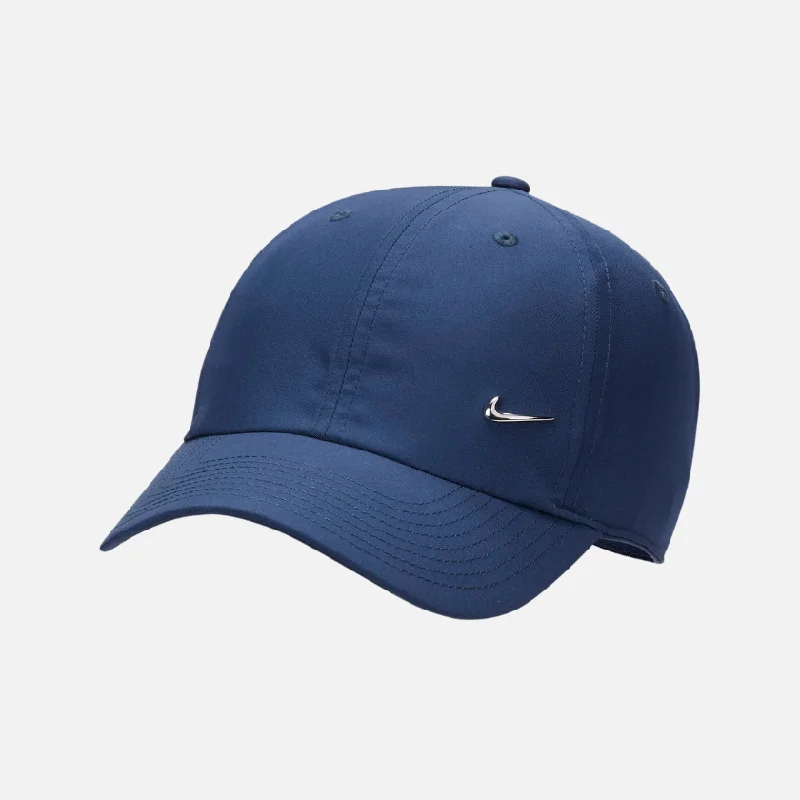 Nike Dri-FIT Club Unstructured Metal Swoosh Cap - Midnight Navy/Metallic Silver